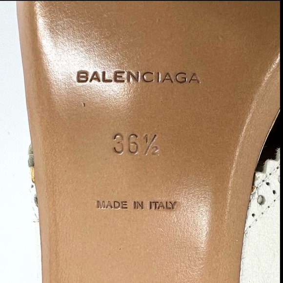 Balenciaga Arena Scalloped Trim Leather Gladiator Sandals SZ 36 1/2 Bone - Picture 8 of 11